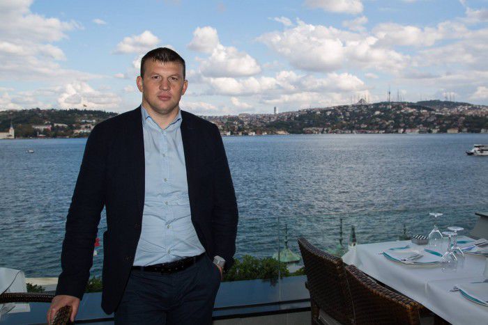 Şeful de paza a lui Filip a fost numit director interimar la Serviciul de Protecţie si pază de Stat. Foto: facebook.com