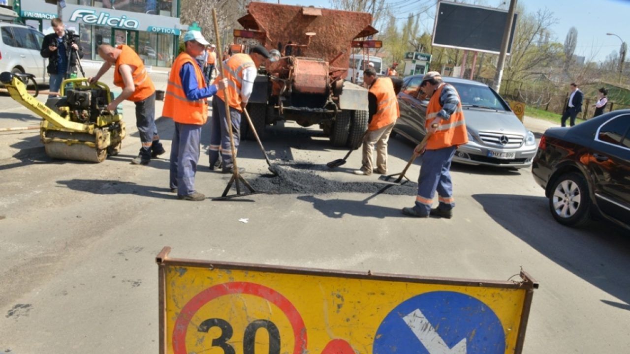 Сумма на ремонт дорог будет сокращена, особенно в Оргееве и Ниспоренах.