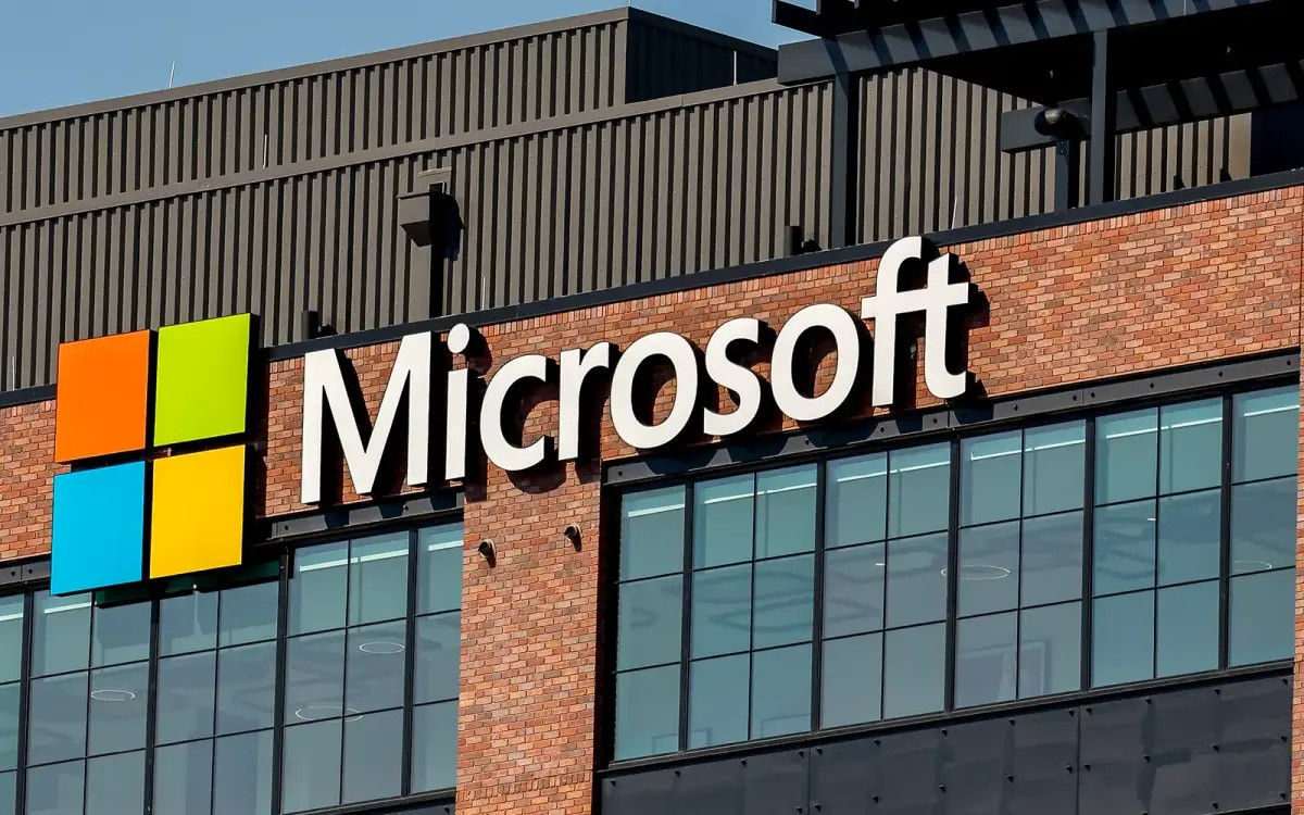 Microsoft a decis să își mute producția de electronice din China.