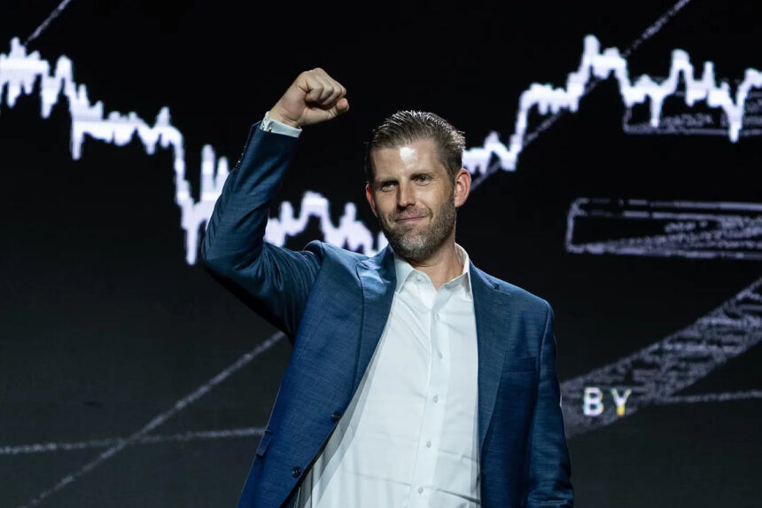 Proiectul de criptomonede al lui Trump s-a devalorizat pe jumătate în doar 30 de minute.