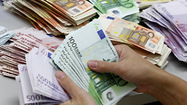 Banca Naţională a Moldovei a stabilit pentru astăzi un curs record pentru un euro, cel mai mare din ultimii doi ani. 