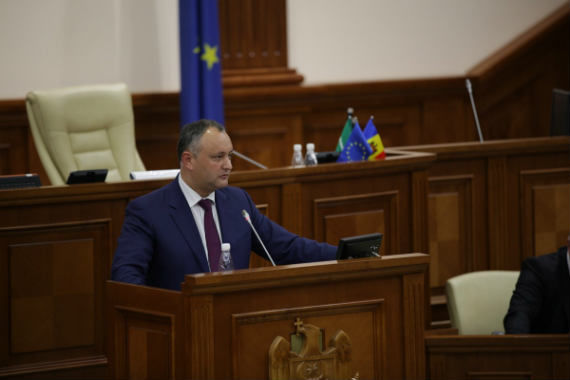 Игорь Додон напомнил, что 23 декабря 2014 года исполнилось 20 лет со дня принятия Закона «Об особом правом статусе Гагаузии».