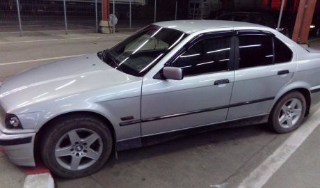 O tânără, depistată la volanul unui autoturism fără permis de conducere. Foto: jurnal.md