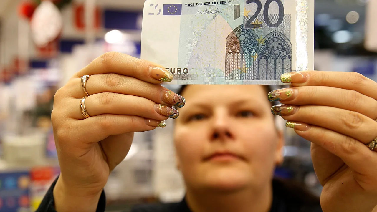 Venitul net al gospodăriilor din Europa: România și Bulgaria câștigă cel mai puțin.
