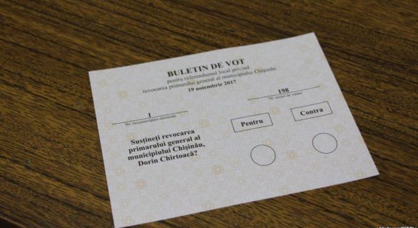 Mai mulți chișinăuieni nu înțelegeau întrebarea supusă referendumului