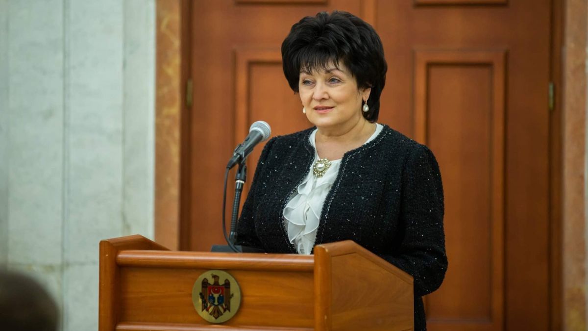 Минобразования призвало родителей следить за детьми на каникулах.