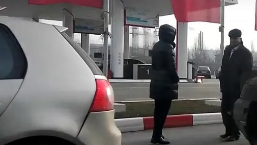 В столице произошло ДТП: столкнулись три автомобиля.