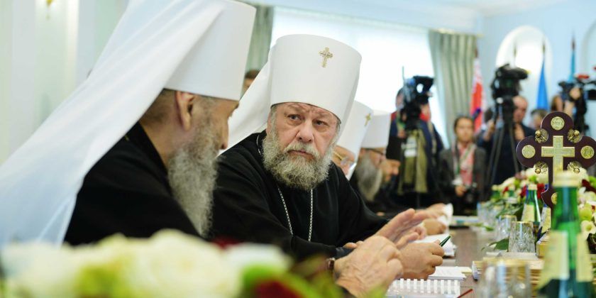 Митрополит Владимир был единственным, кто не надел маску на встрече с ВОЗ.