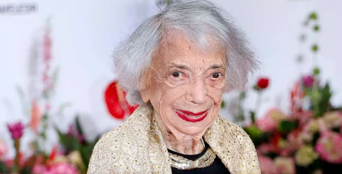 Vogue поместил на обложку 102-летнюю Марго Фридлендер