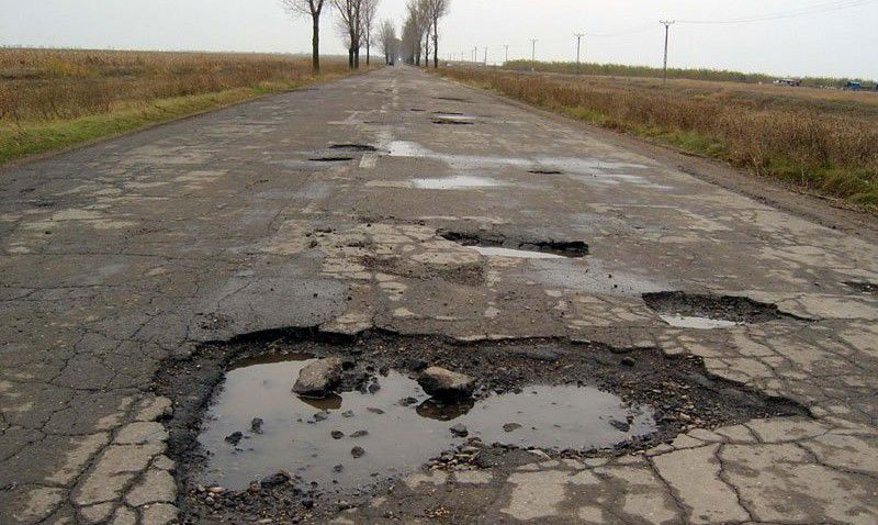Anual majorarea taxei pentru drum ar putea aduce venituri de 231,9 de milioane de lei la buget. Foto: moldova24.info