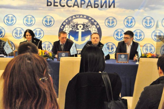 В состав «Народного совета Бессарабии» вошли одесские, молдавские, приднестровские и гагаузские общественные деятели.