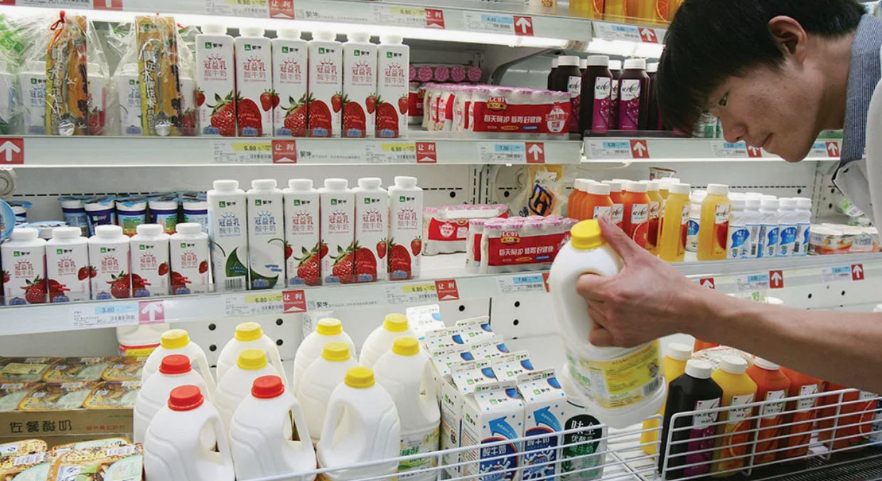 China va verifica produsele lactate din UE ca răspuns la taxele vamale aplicate mașinilor electrice.