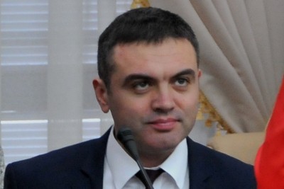Deşi a fost ţinta atacurilor din partea lui Vlad Filat în ultima perioadă de timp, Viorel Chetraru îi mulţumeşte fostului premier pentru colaborare şi pentru sprijin.