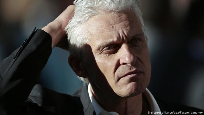 Британский суд обязал Тинькова сдать паспорта России и Кипра.