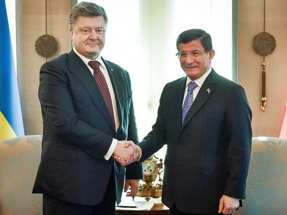 Петр Порошенко и Ахмет Давутоглу.