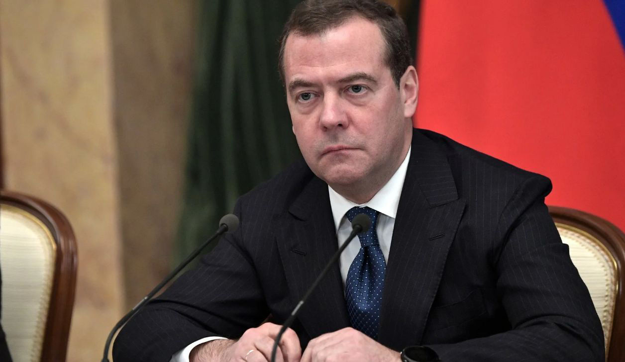 Медведев назвал последствия вступления Финляндии в НАТО.