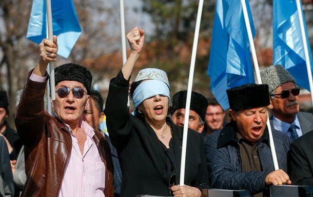 В акции приняли участие десятки этнических татар, проживающих в различных регионах Турции.