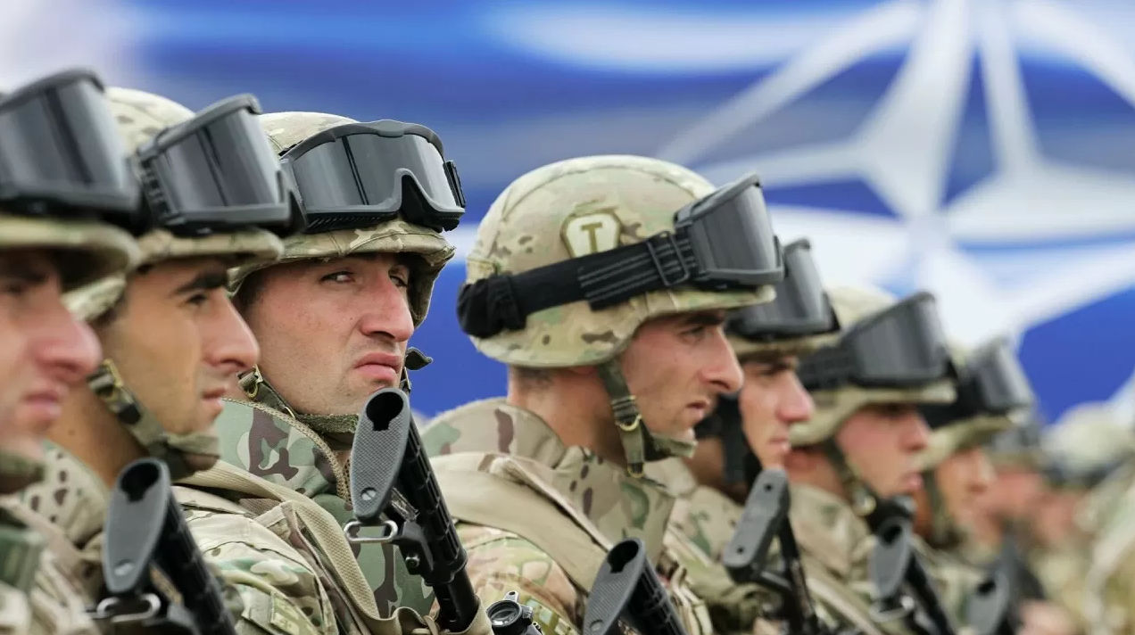 В НАТО планируют крупнейшие военные учения со времен холодной войны.