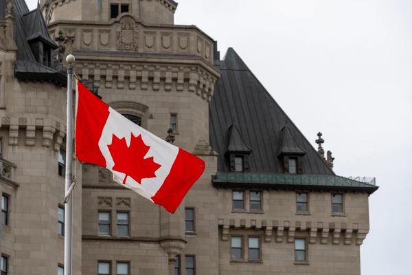 Canada creează un fond național de bunăstare pentru a reduce dependența de SUA.