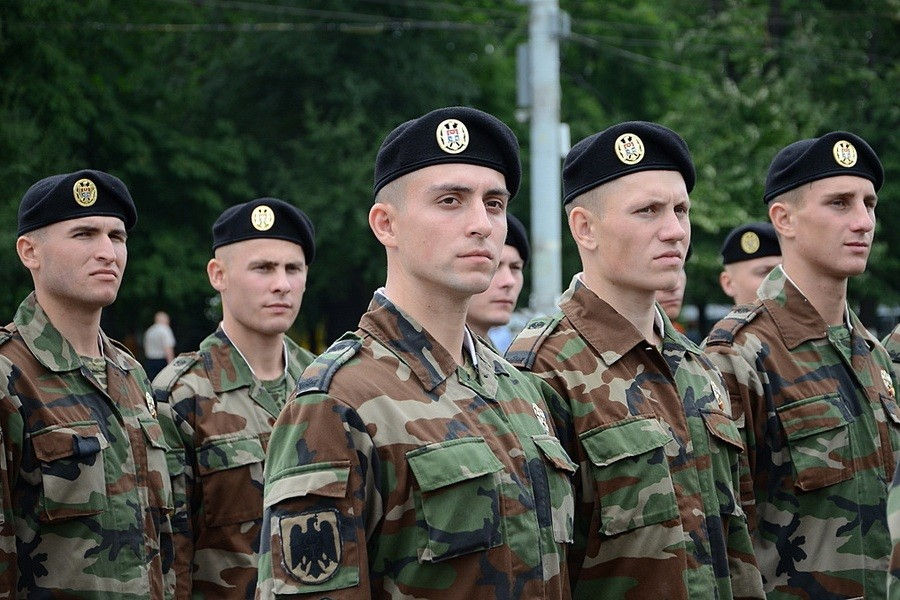 В военный колледж, который откроют в Молдове, можно поступать после 9-го класса.