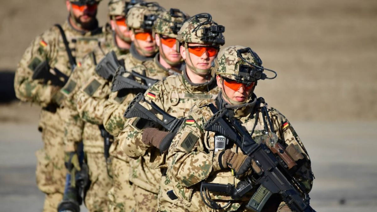 Военный призыв в Германии могут возобновить: Писториус назвал главное условие.