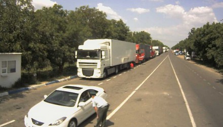 Reprezentanții Poliției de Frontieră spun că problema a fost rezolvată, iar traficul a fost reluat în regim normal.
