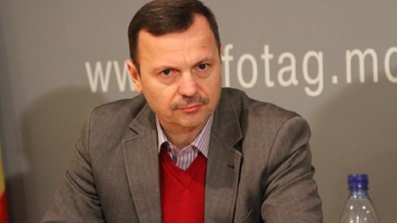 Депутат платформы DA Василе Нэстасе.