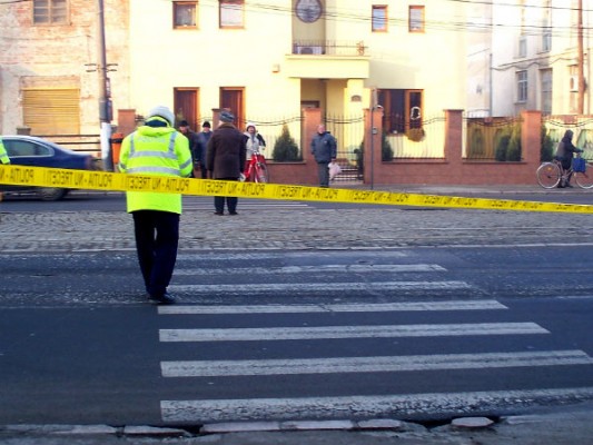 În urma impactului, victima a decedat pe loc. 