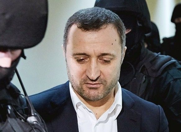 Влад Филат был окончательно и бесповоротно лишен депутатского мандата.