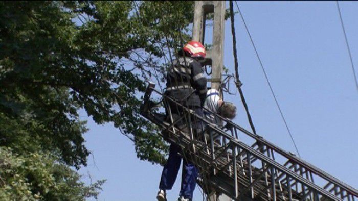 Un angajat al Gas Natural Fenosa, electrocutat în urma lucrărilor la o rețea de tensiune. 