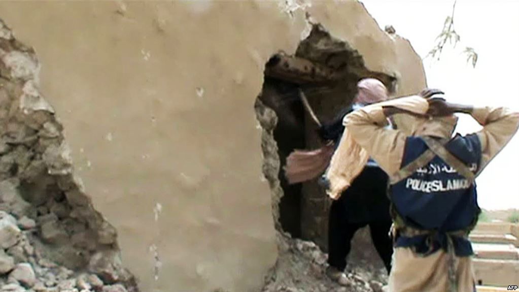 Al Qaeda din Mali a dat publicității un video cu șase ostateci străini între care un miner din România. 
