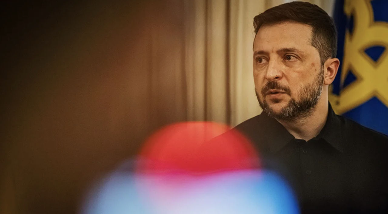 Зеленский: Китай предупредил Россию, что она не должна применять ядерное оружие.