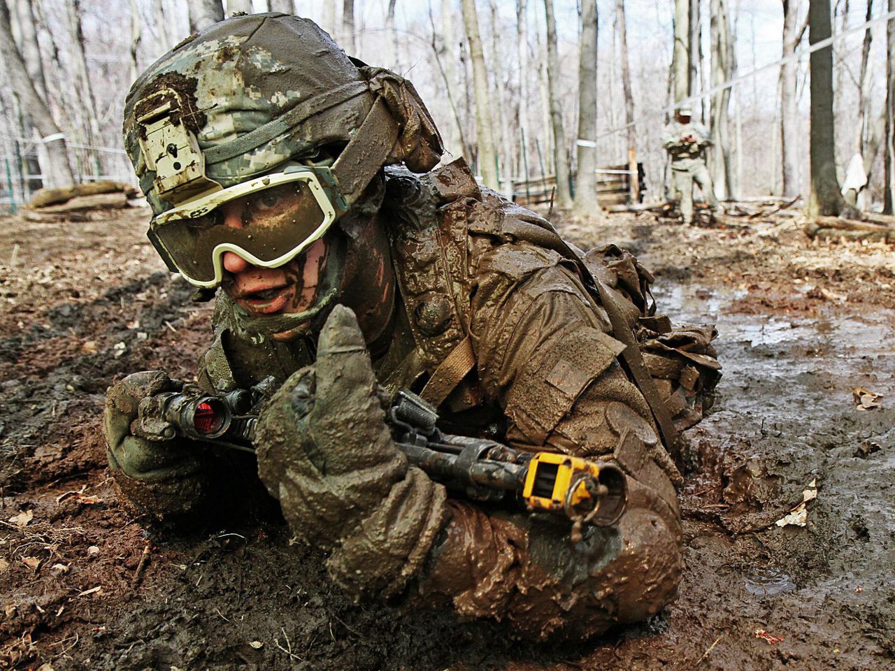 Жители острова перепутали военные учения с реальным вторжением.