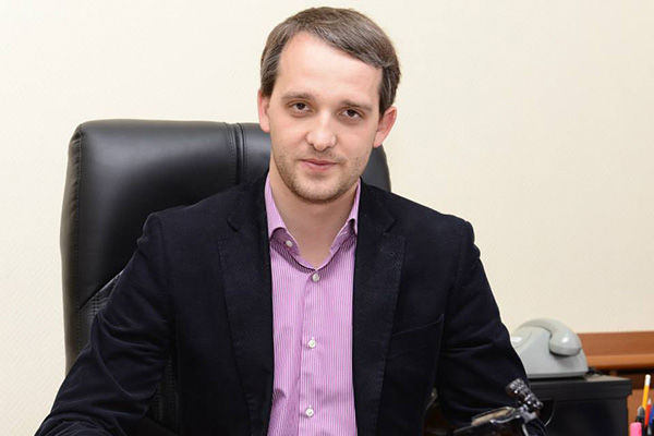 Numirea ministrului apărării este o mică victorie politică a PPEM.