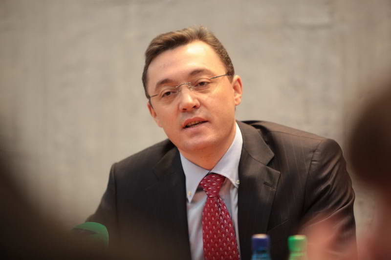 Igor Corman, a anunțat la 15 octombrie că renunță la mandatul de deputat pentru a se implica într-un mare proiect investiţional străin.