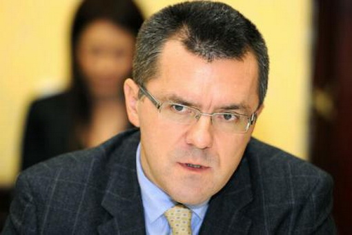 Решение о включении Дунгачиу в предвыборный список было принято в узком кругу руководителей партии.