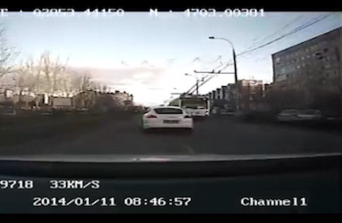 Șoferul bolidului care a fost prins sâmbătă de poliție după o urmărire va scăpa doar cu o amendă.