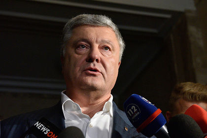 Порошенко поведал о «выстреле» Зеленского в спину украинской армии.