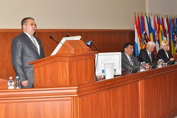 Новый вице-министр обороны Аурел Фондос был представлен высшему офицерскому составу нацармии.