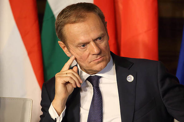 Donald Tusk a fost audiat de procurori preț de cîteva ore la Varșovia. Foto: express.co.uk