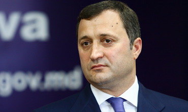 Vlad Filat consideră că la etapa actuală întâlnirile trebuie să fie la nivel de reprezentanţi ai partidelor.  