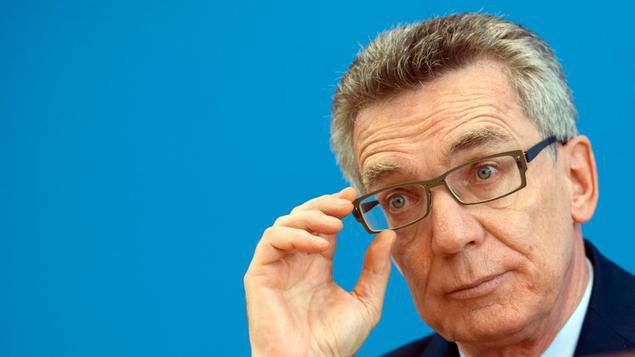 Томас де Мезьер заявил, что прибывающие в Европу мигранты не имеют права самостоятельно определять, где они будут жить.