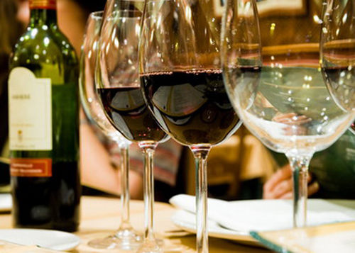 В Таллинне были представлены 17 производителей молдавского вина и дивина.