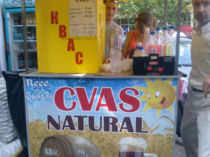 В составе кваса, который продается на улицах столицы, были обнаружены бактерии кишечной палочки. Фото: luchianiuc.com