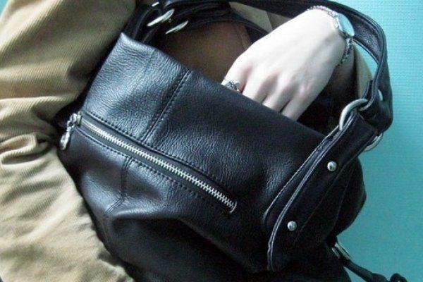 15-летняя жительница Незавертайловки обокрала сотрудников днестровской больницы.