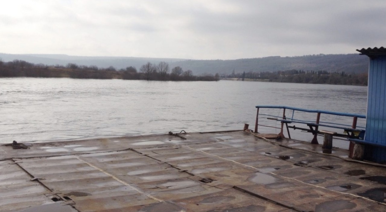 Движение на КПП "Сороки" прекращено из-за подъёма воды в Днестре.