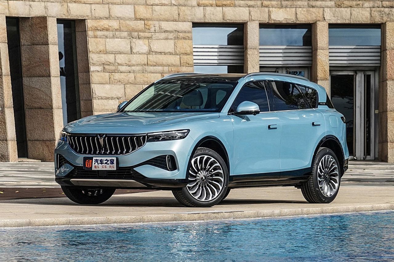 Китайский концерн Dongfeng показал 680-сильный электрический кроссовер Voyah Free. 