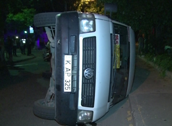 Cei doi soferi de pe rutele 155 si 120, implicati in accidentele rutiere de acum doua saptamani, vor fi cercetati in stare de arest.