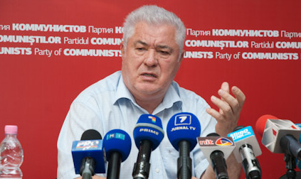 Potrivit PCRM, actuala criză politică poate fi depăşită doar prinorganizarea alegerilor parlamentare anticipate. 