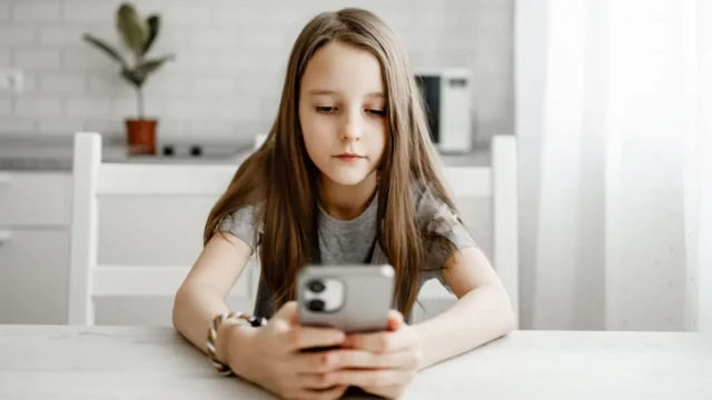 Lituania a propus interzicerea rețelelor de socializare pentru copiii sub 16 ani.